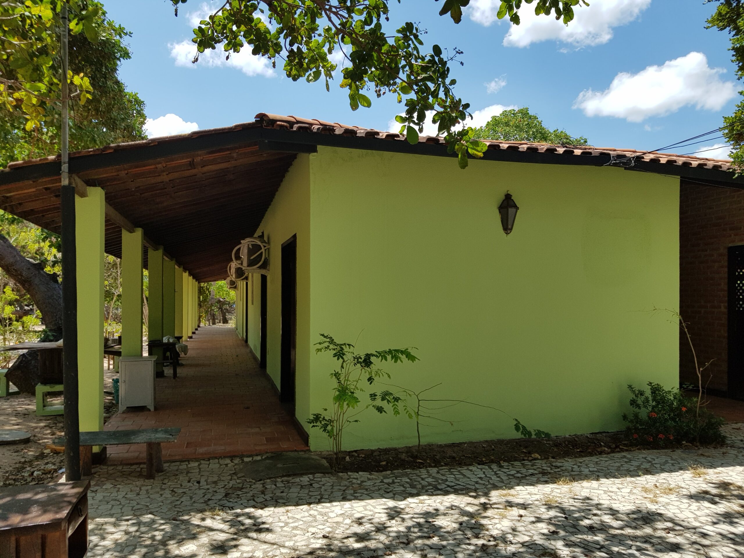 Pousada Frente Lagoa do Paraiso 5 hec.